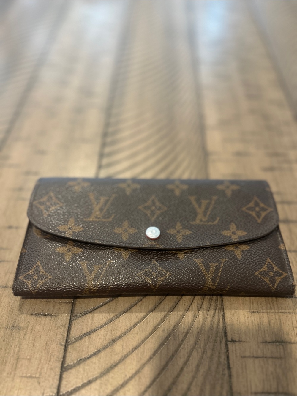 Louis Vuitton Monogram Sarah Wallet
